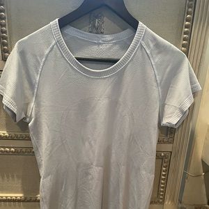 Lululemon light blue swift tech tee